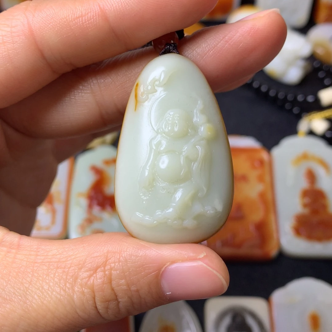 和田玉颈饰未镶嵌