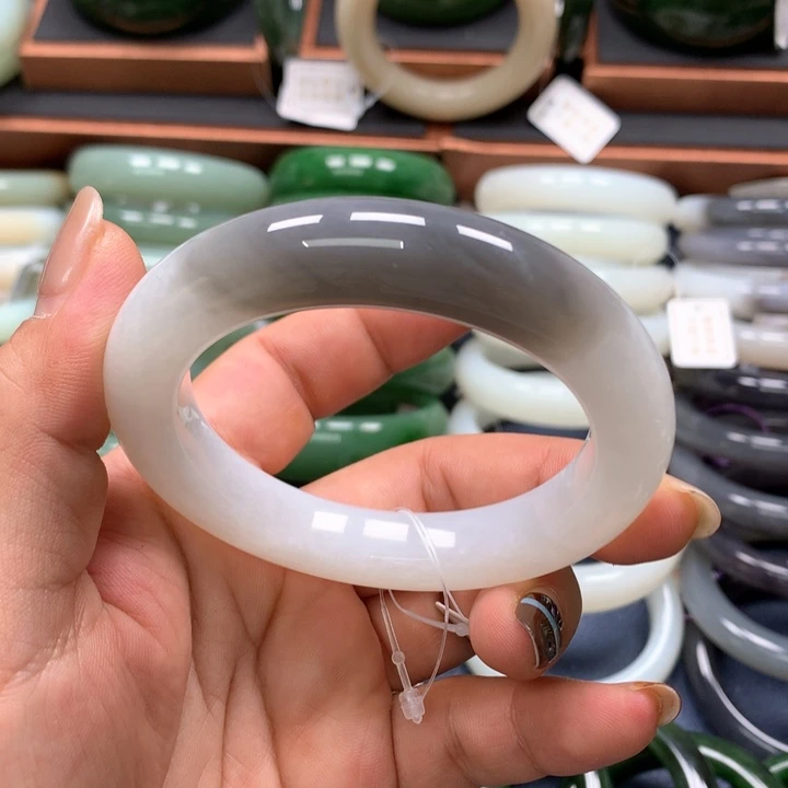 【闪购商品】未镶嵌手镯和田玉
