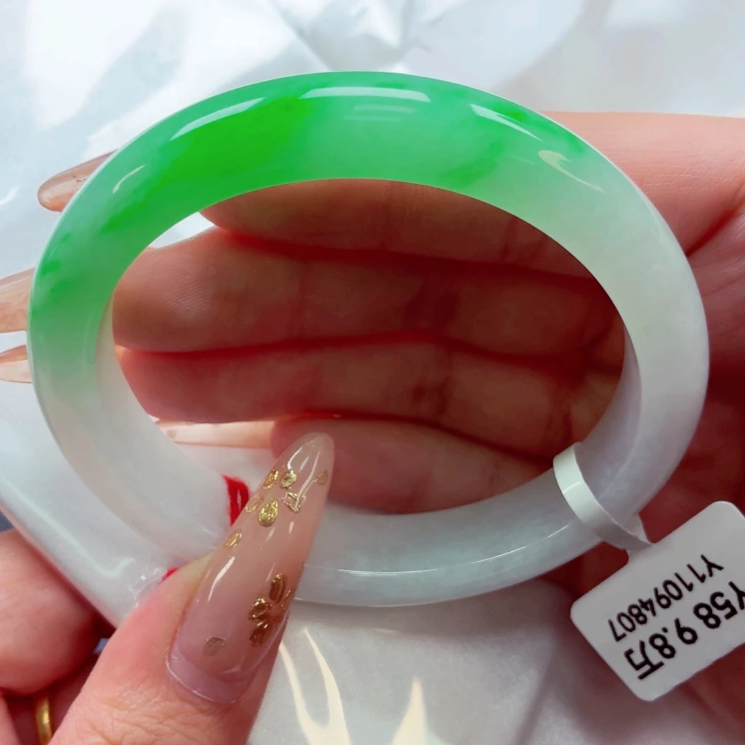 翡翠未镶嵌手镯（贵妃镯）22（20号）