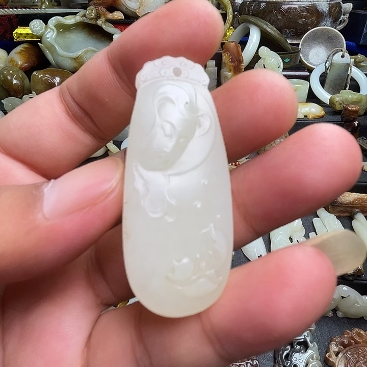 颈饰未镶嵌和田玉