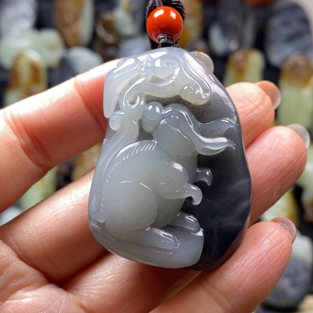 未镶嵌和田玉挂件吴****?