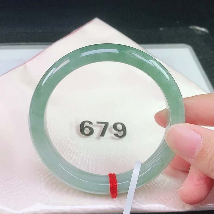 翡翠未镶嵌手镯翡翠