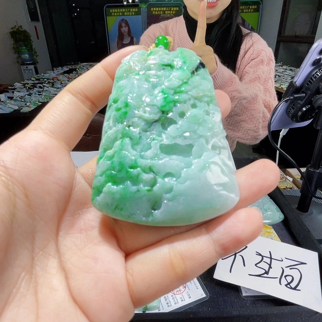 颈饰未镶嵌翡翠一