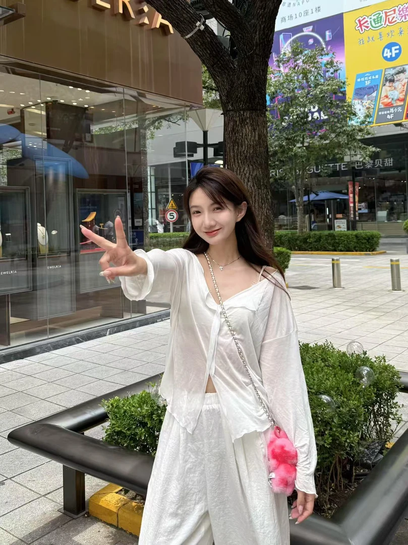 毛小兔夏季新款超薄防晒不规则v领上衣