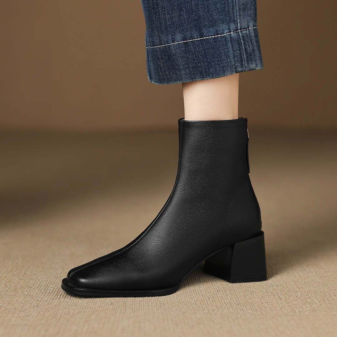 头层牛皮短靴女2025年新款秋冬粗跟真皮单靴时尚百搭中跟方头软底
