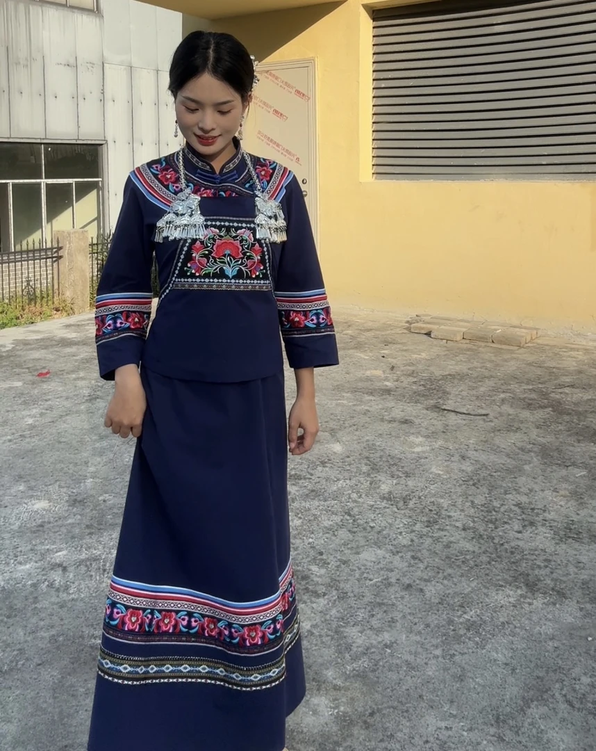 布依族壮族民族服装女裙套装A字裙修身显瘦长裙