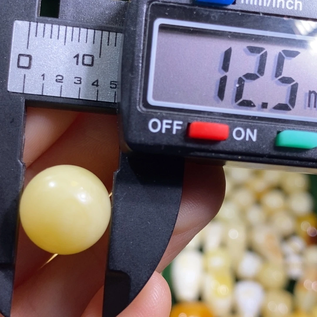 蜜蜡未镶嵌裸石配饰