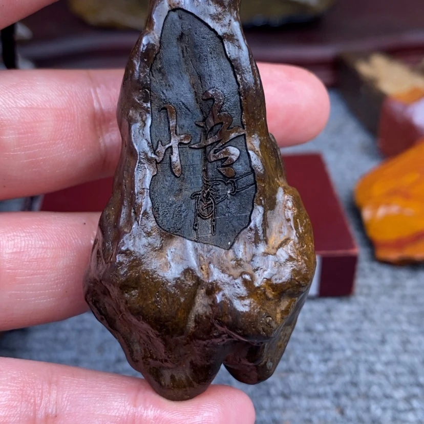 【闪购商品】原石雕刻手把件