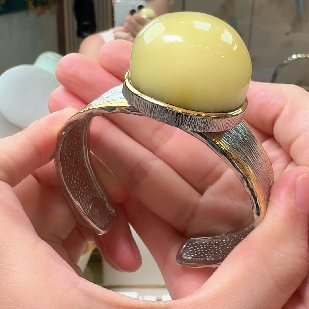 琥珀未镶嵌颈饰手镯