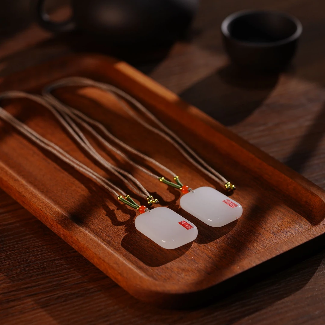 【睿泽赏宝】金丝玉平安无事牌吊坠 多样性发一33*23*7 YH3244