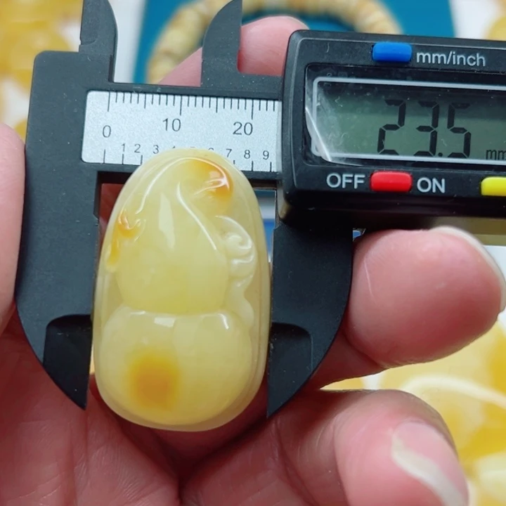 琥珀（矿物珀）未镶嵌裸石