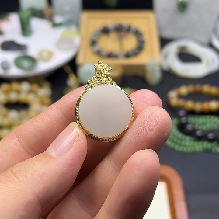 和田玉银S925镀金镶嵌颈饰