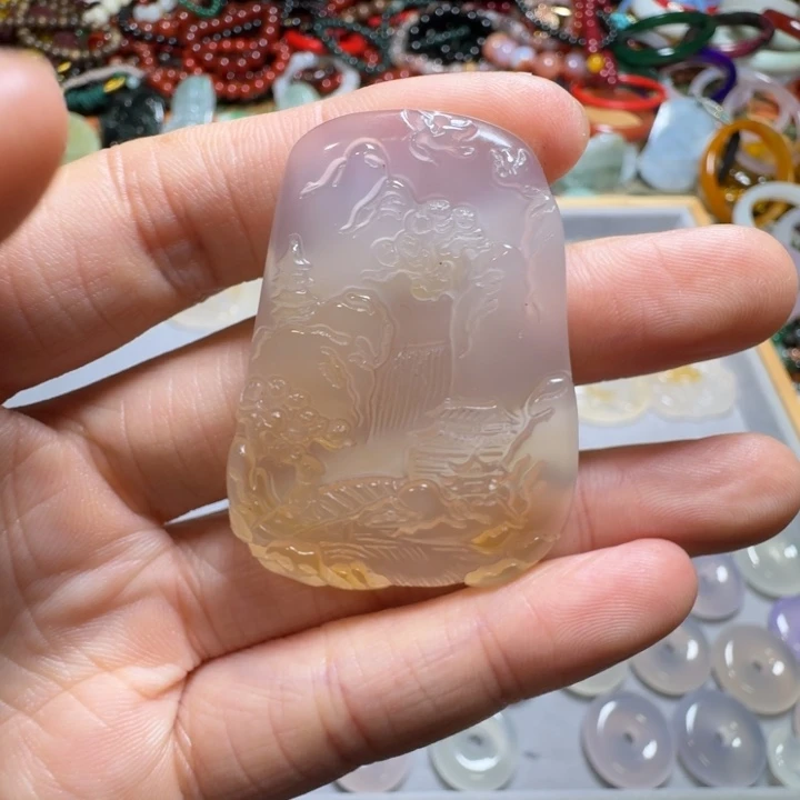 未镶嵌颈饰玛瑙/玉髓山水牌