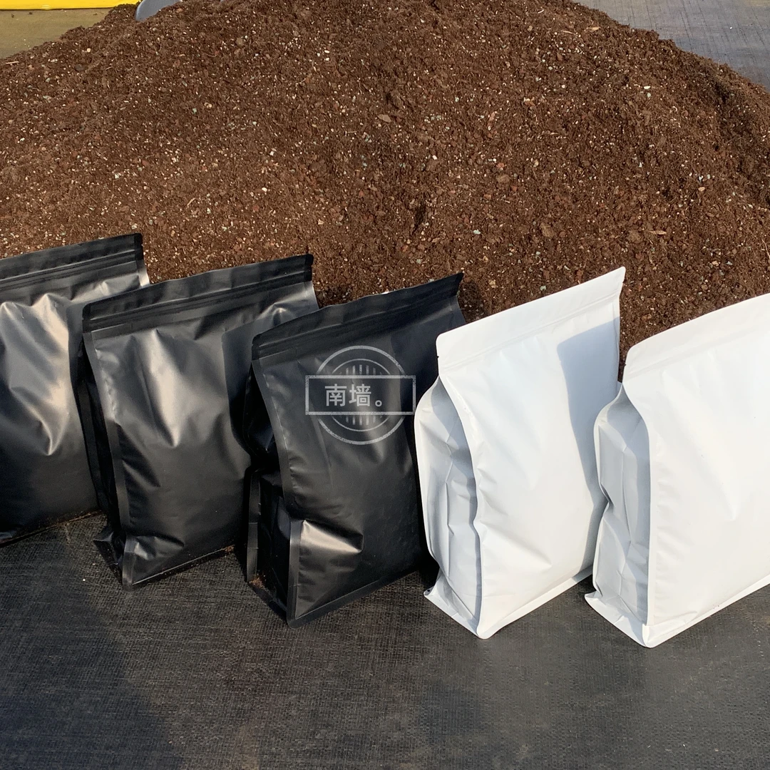 南墙。自用多肉植物颗粒土 50%左右比例 适合养大养根