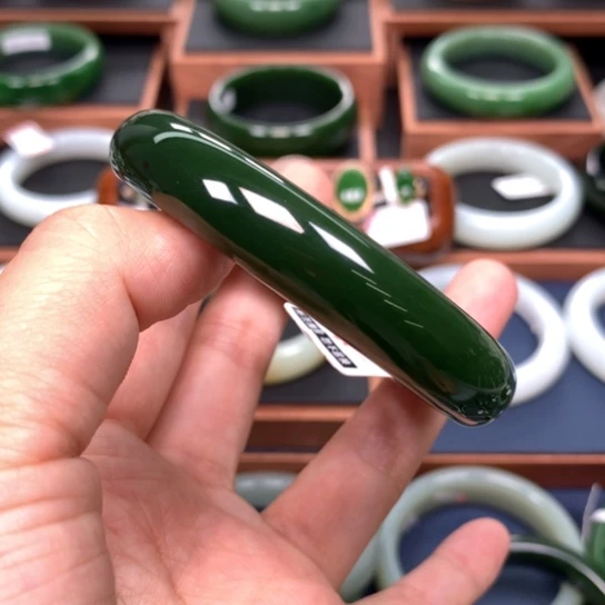 和田玉（碧玉）手镯未镶嵌过***友5657