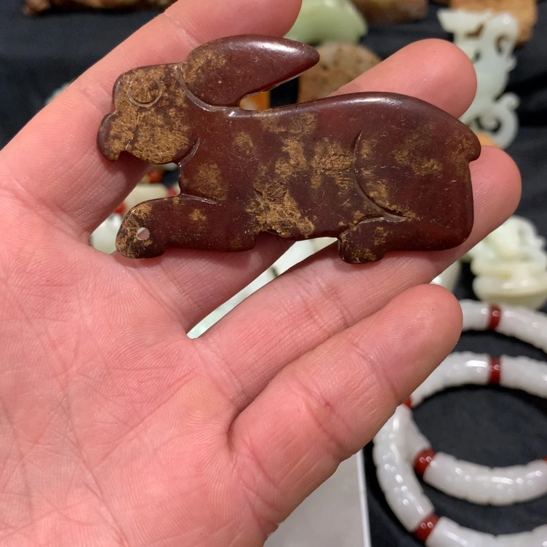 透闪石质玉未镶嵌颈饰