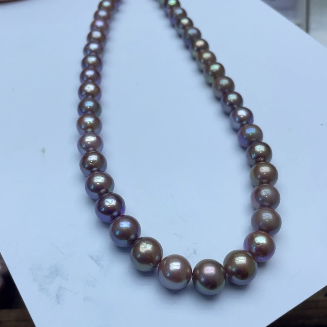 瓦***格未镶嵌淡水珍珠颈饰