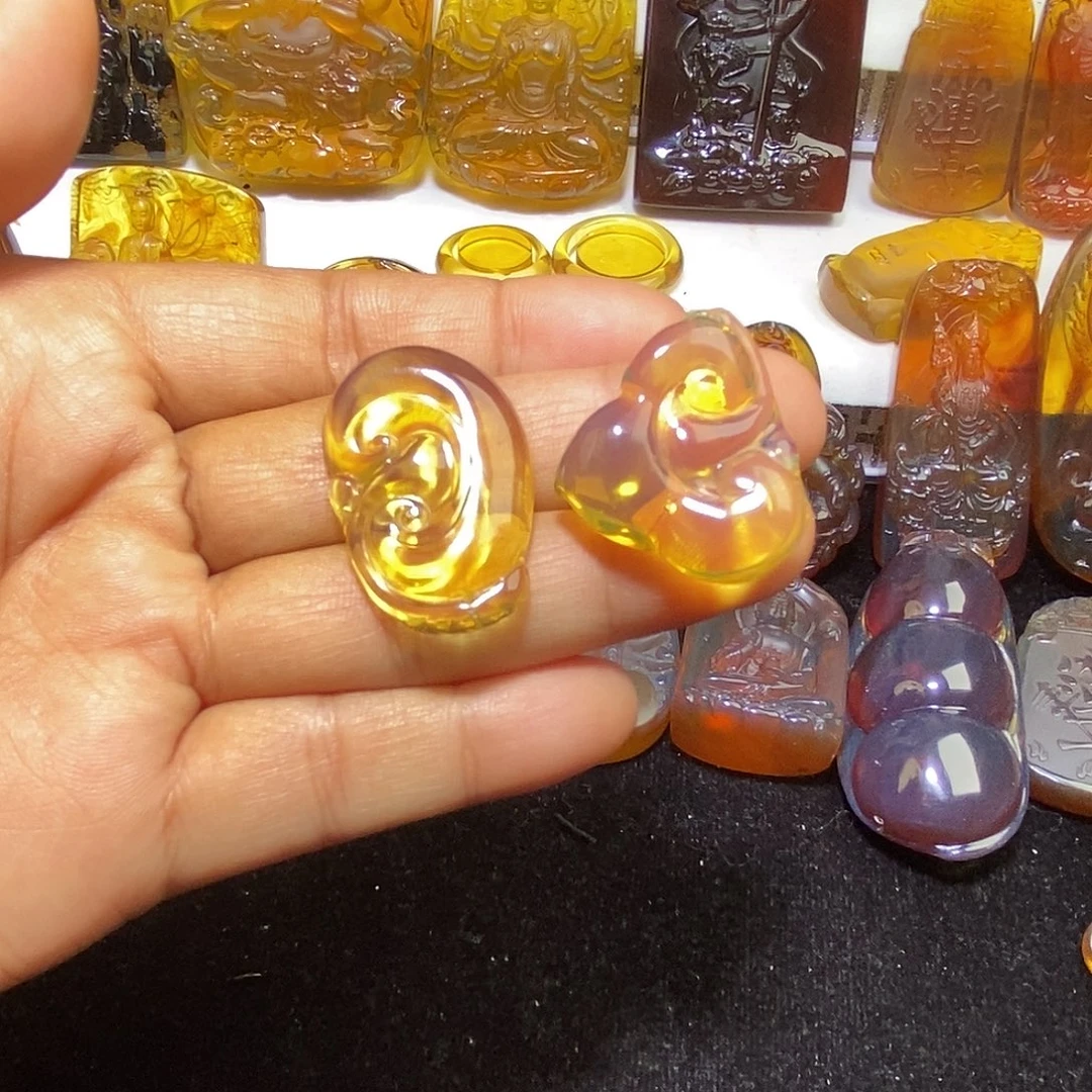 琥珀未镶嵌颈饰缅甸天然琥珀吊坠