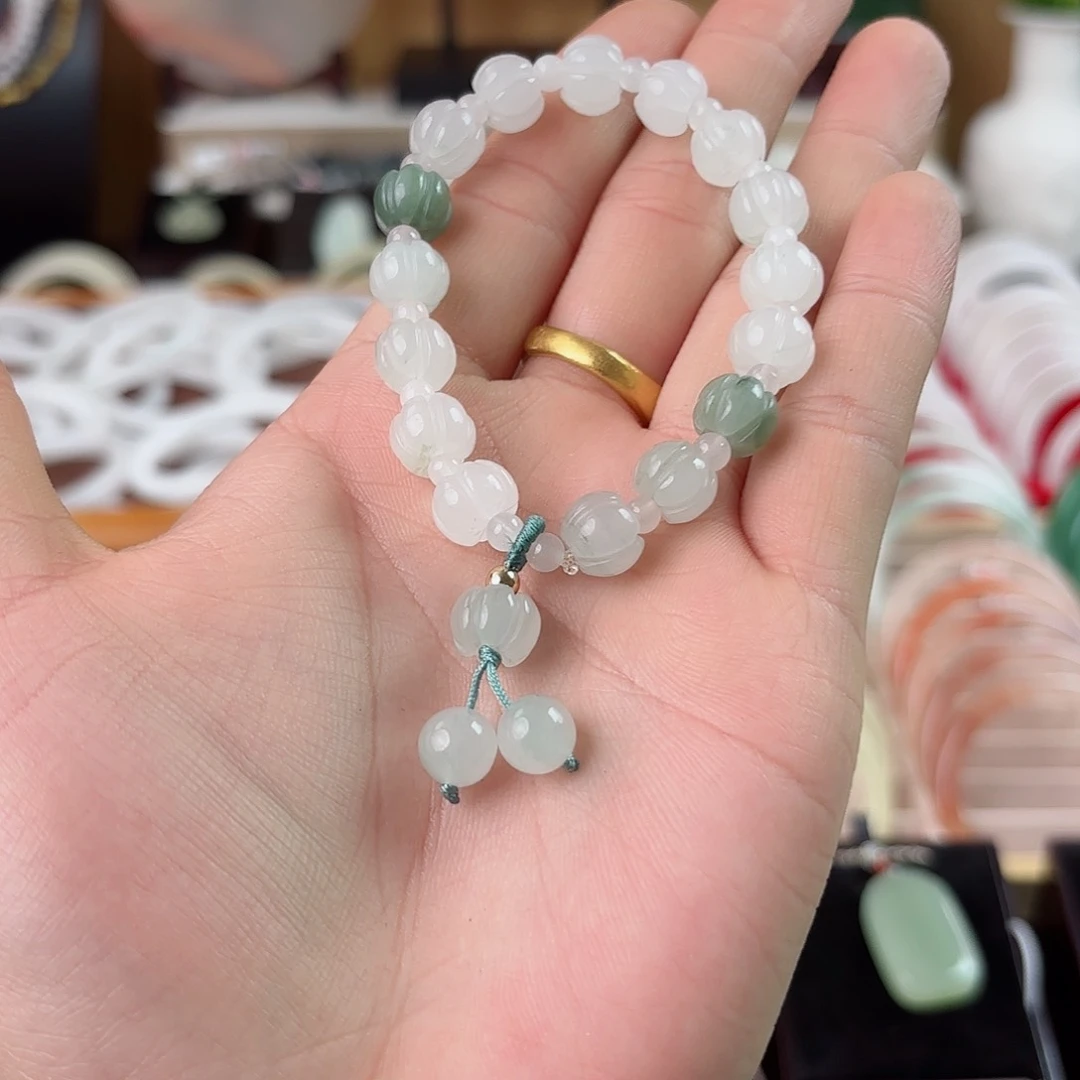 透闪石质玉手链未镶嵌