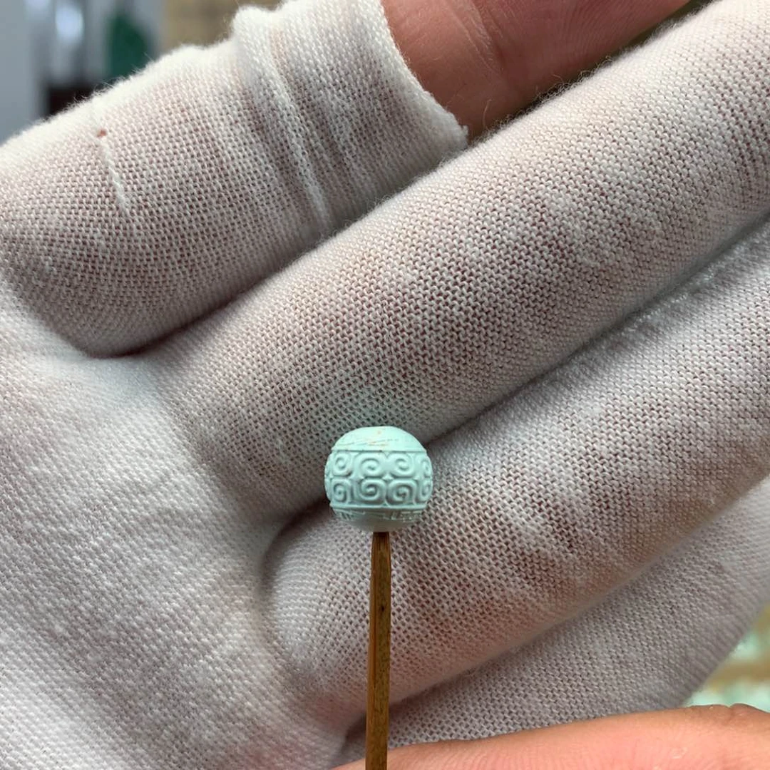 绿松石未镶嵌挂件