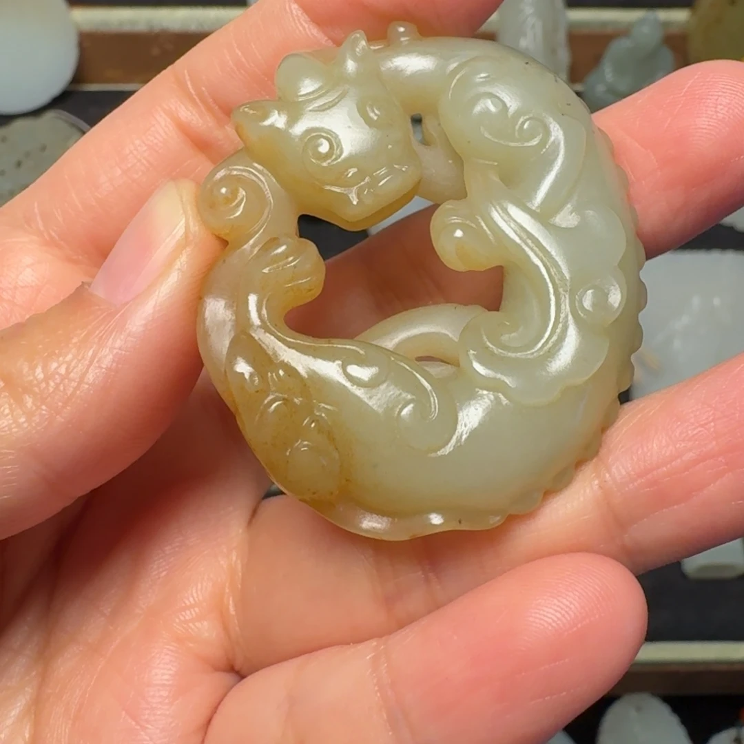 龙***和田玉（糖玉）未镶嵌挂件