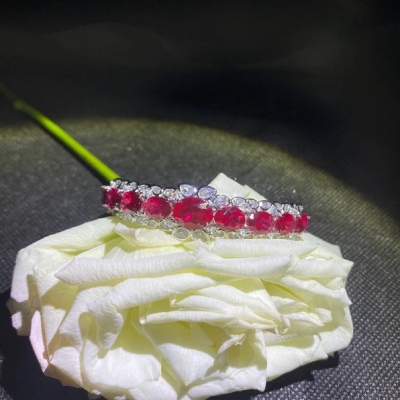 【高级定制】收藏级轻奢时尚设计手镯TZL029060