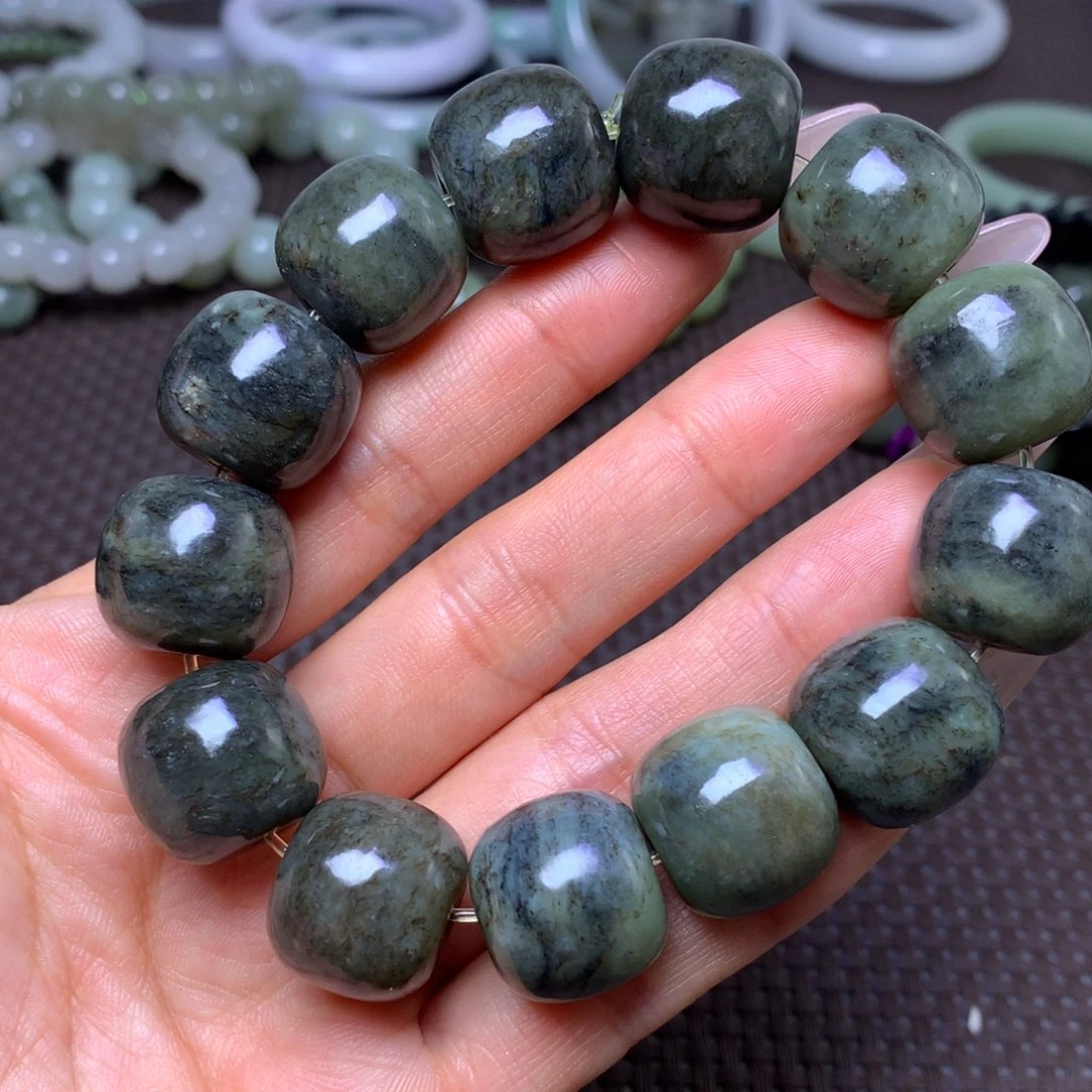 未镶嵌手串和田玉卡18