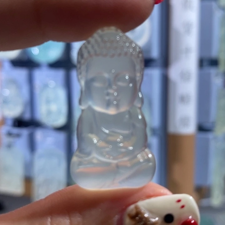 道***司岫玉未镶嵌颈饰吊坠