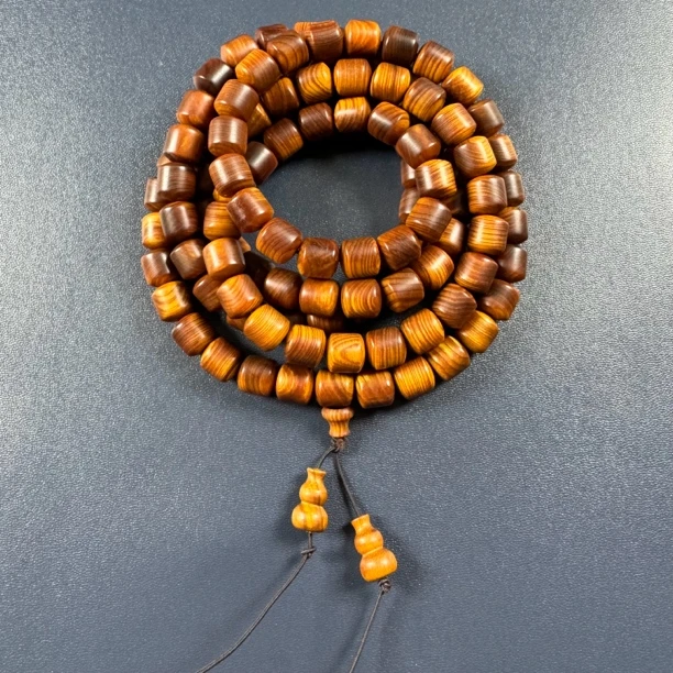 陈化崖柏黑骨料1.0桶珠