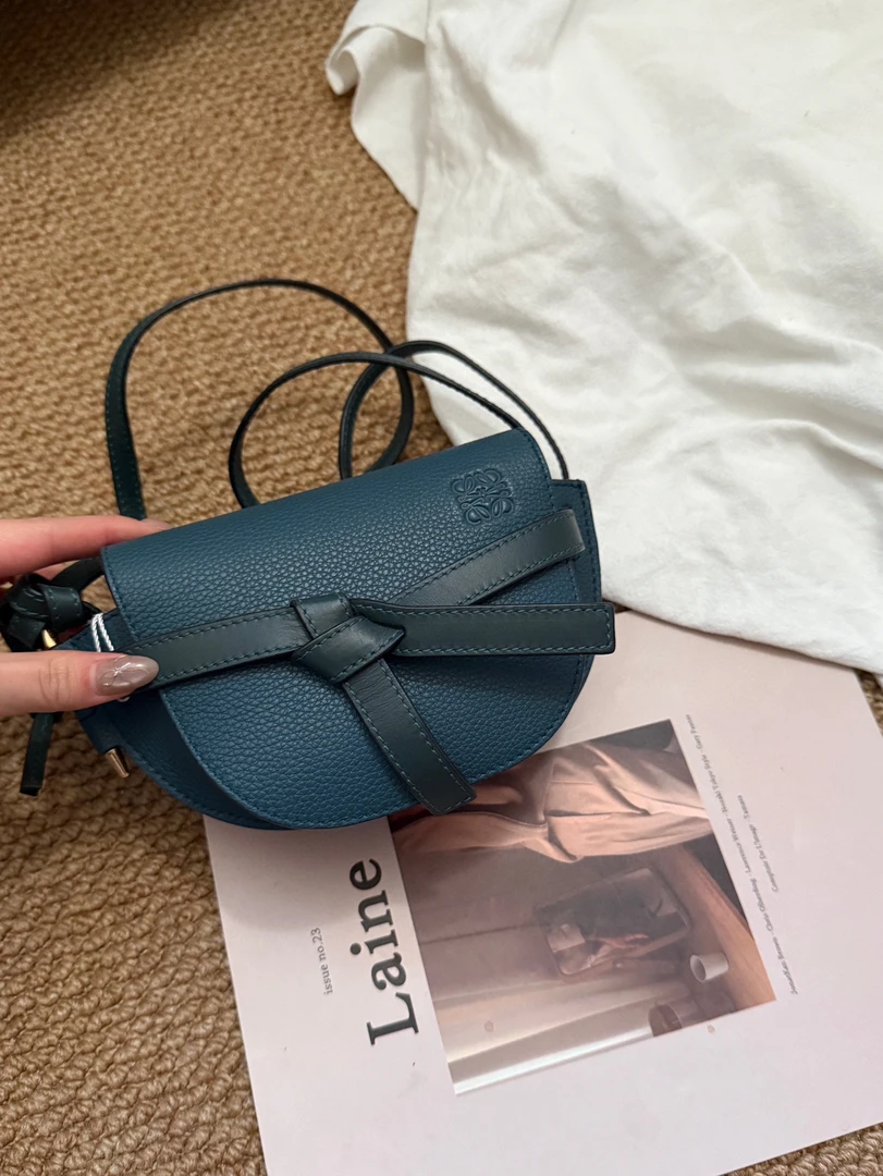 95新 LOEWE/罗意威 loewe孔雀蓝mini gate斜挎包