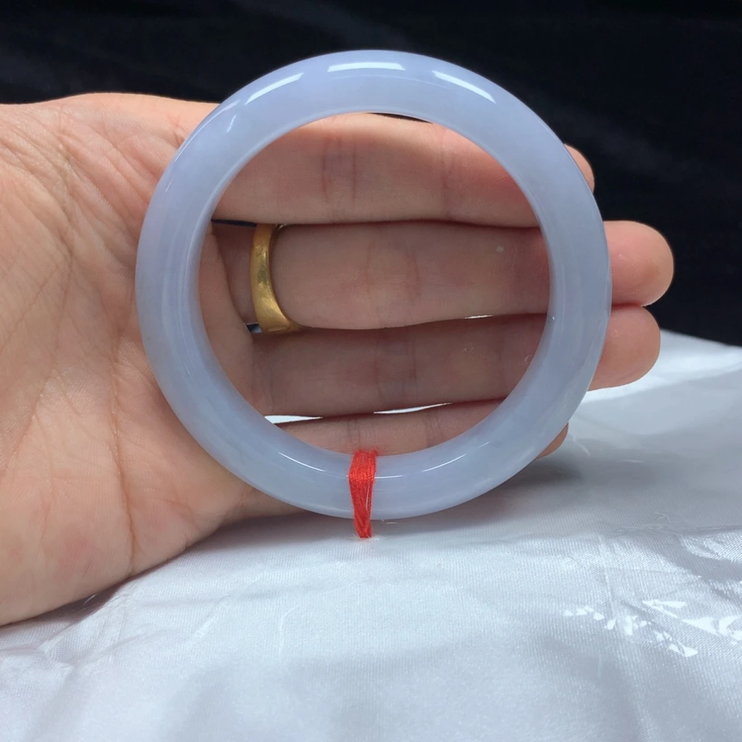 翡翠未镶嵌手镯（圆镯）54.7