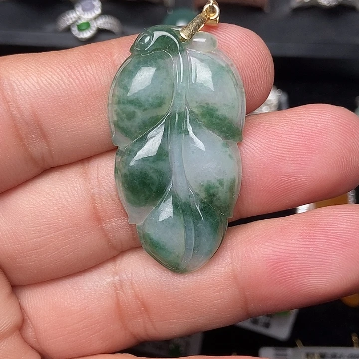 颈饰未镶嵌翡翠吊坠