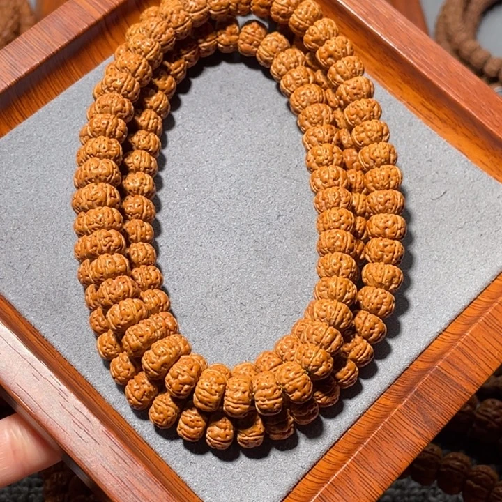 手串金刚菩提红*泰森长串