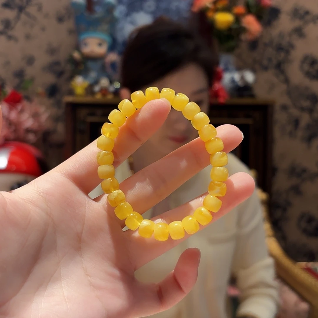 蜜蜡手串未镶嵌多样性发其一