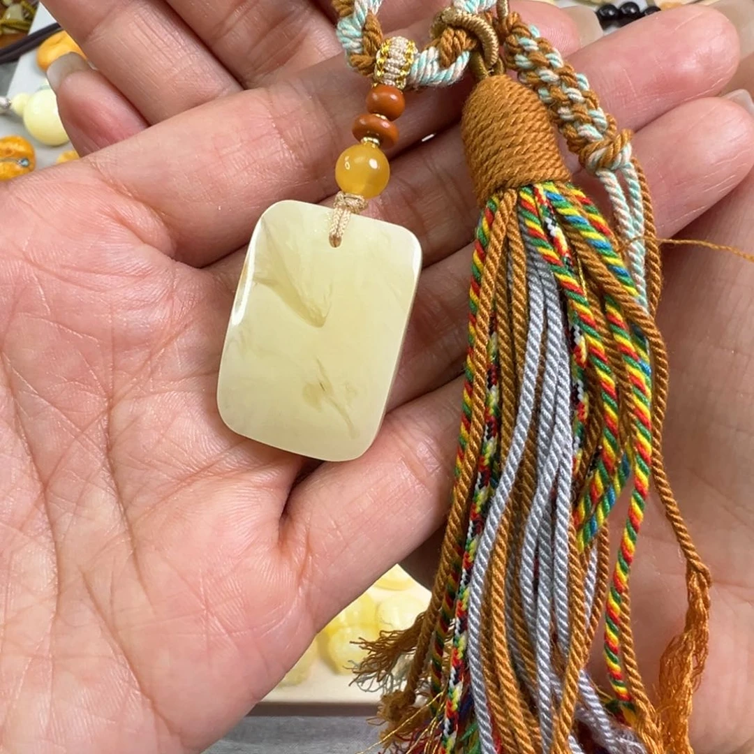 蜜蜡吊坠(不含链)未镶嵌蜜蜡