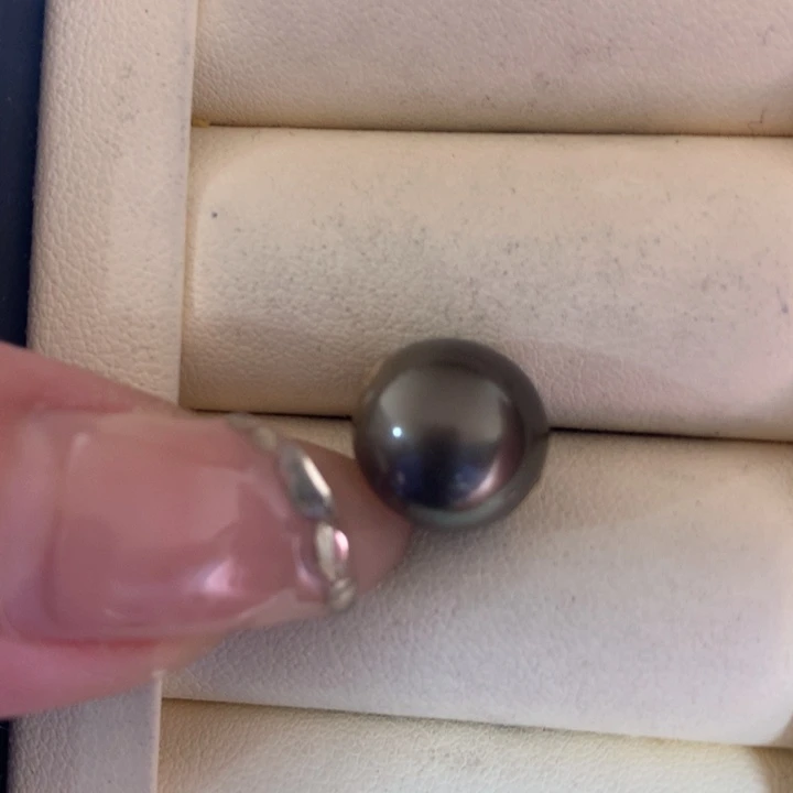 颈饰18K金镶嵌海水珍珠