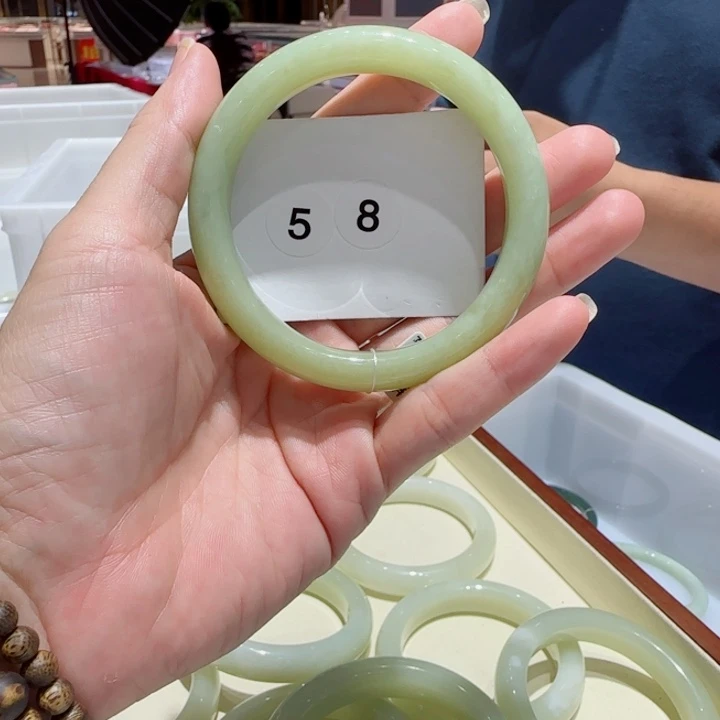 和田玉未镶嵌手镯28