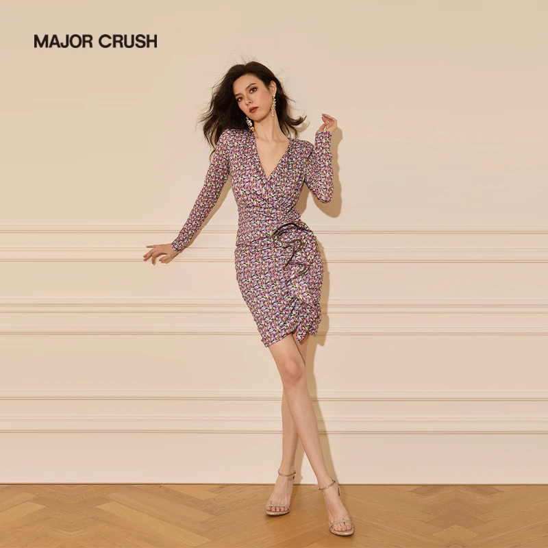 MAJOR CRUSH新款气质长袖时尚包臀春季显瘦绿紫花印花短裙2913