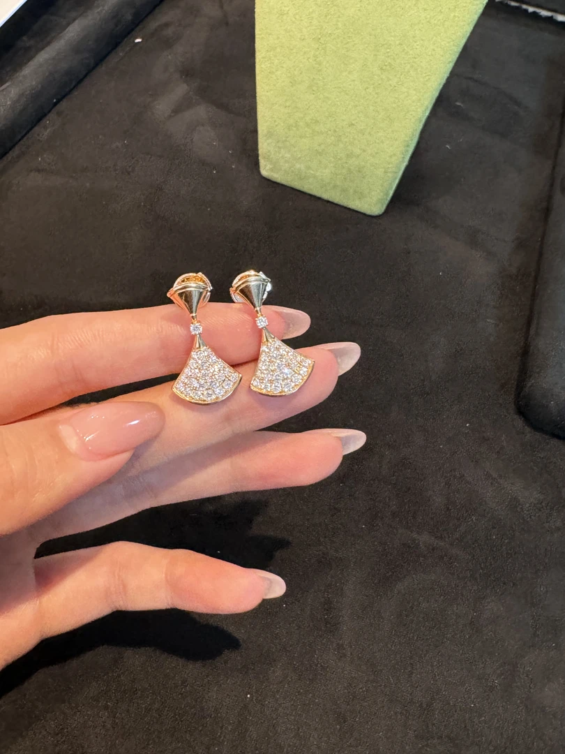 实验室培育钻石18K金扇形满钻耳钉小裙子造型耳钉个性高级轻奢质