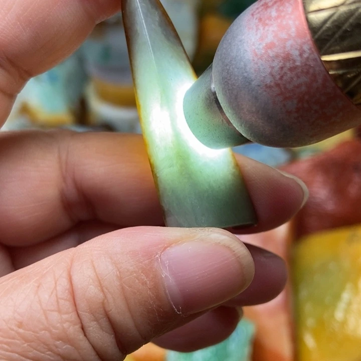 翡翠未镶嵌挂件缅甸翡翠