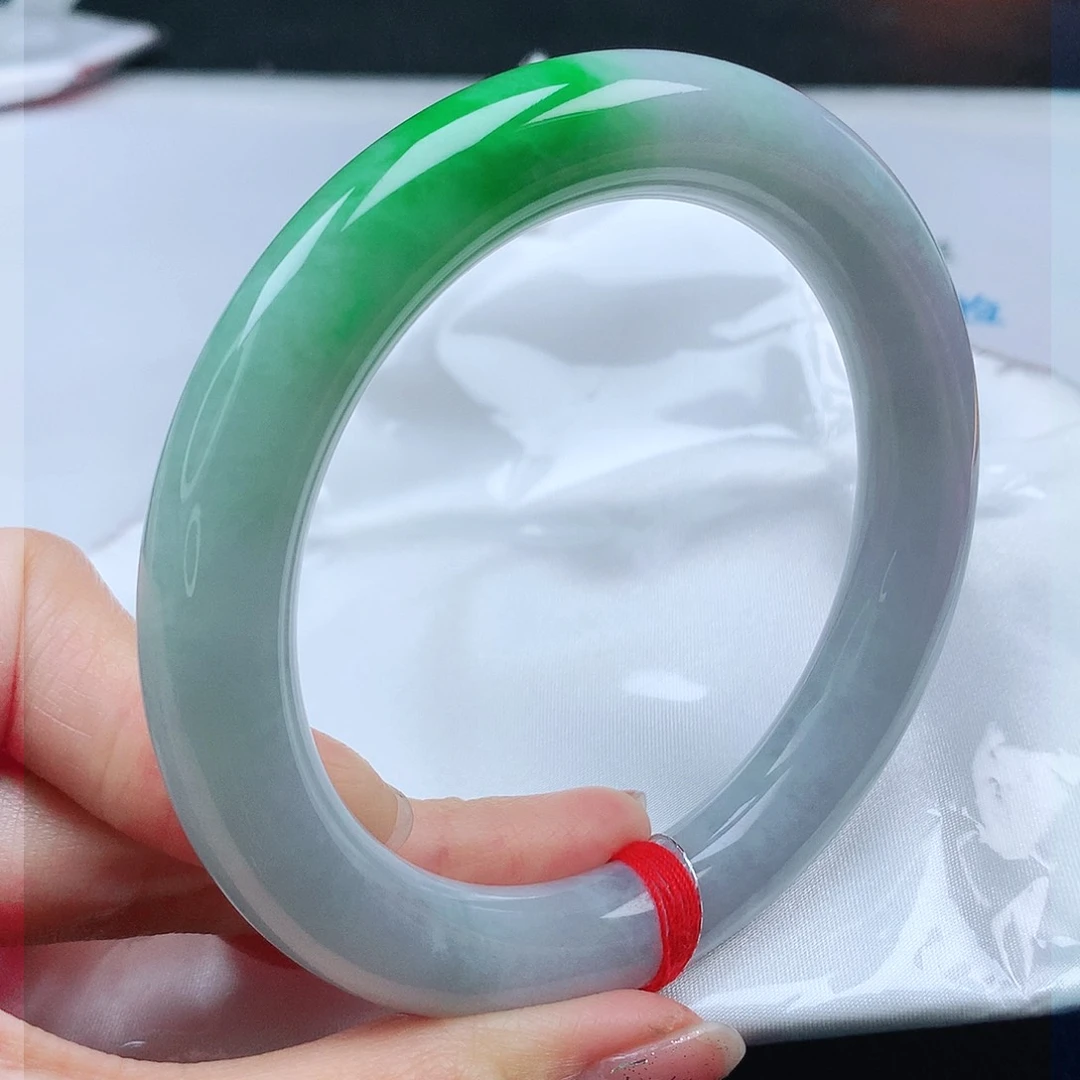 翡翠手镯（圆镯）未镶嵌64圆