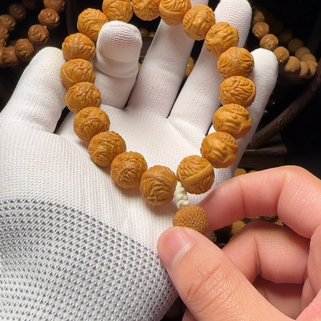 小***2吊坠猴头核桃猴头