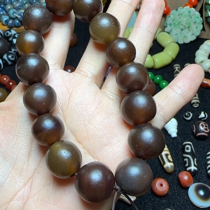 C***E玛瑙/玉髓未镶嵌珠宝半成品