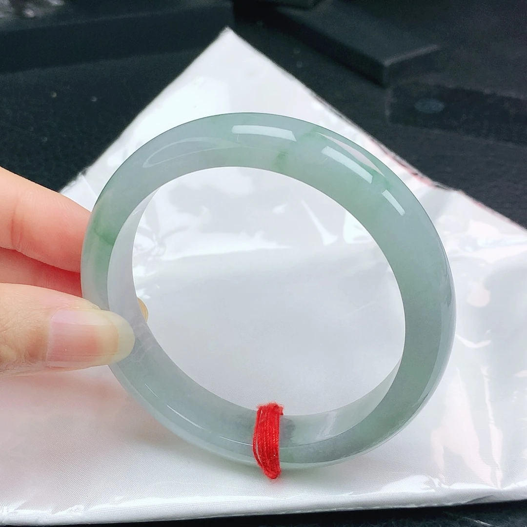 翡翠手镯未镶嵌正
