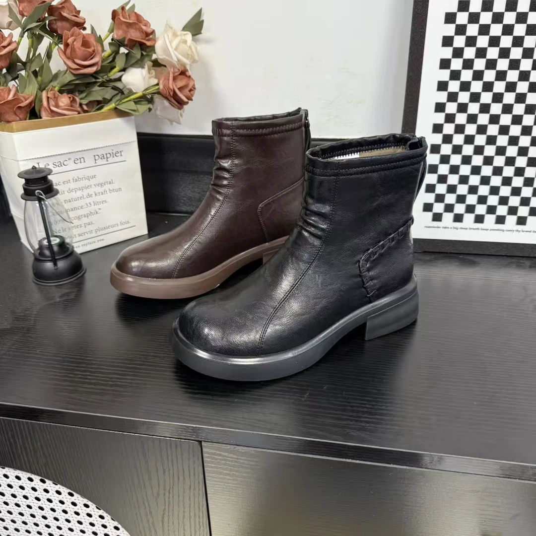 冬季新款经典时尚百搭休闲短靴女气质软底英伦风冷粘工艺9239//LJ