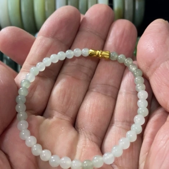 翡翠未镶嵌手串卡4.7