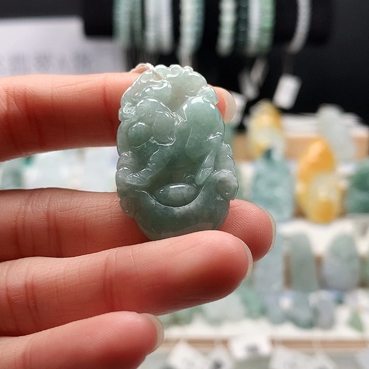 吊坠(不含链)未镶嵌翡翠