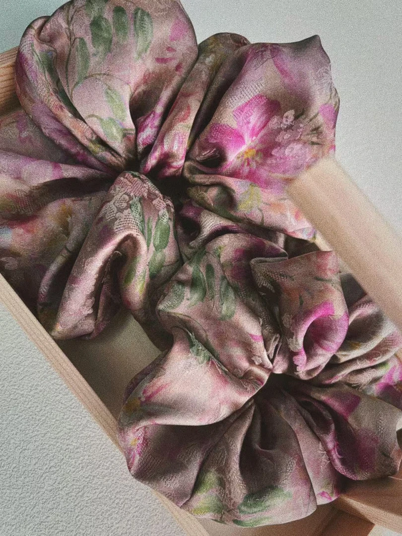 粉黛-复古国风高级感真丝缎面时尚百搭大肠发圈