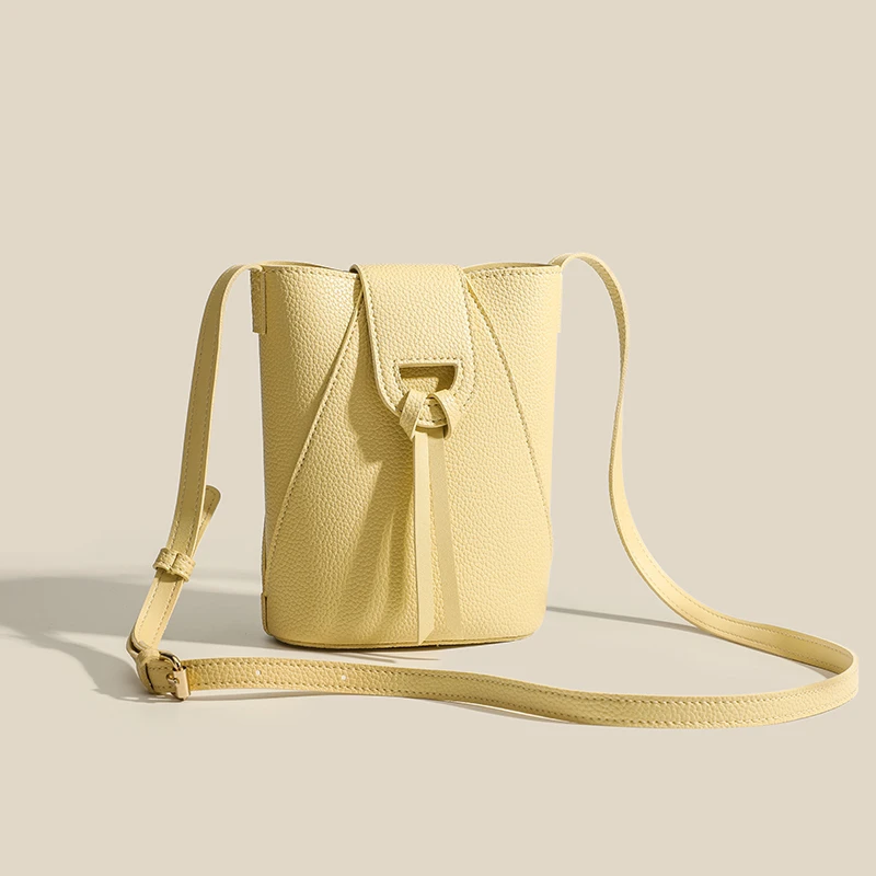 手机包斜挎2025新款洋气竖款小包包散步放手机的小挎包