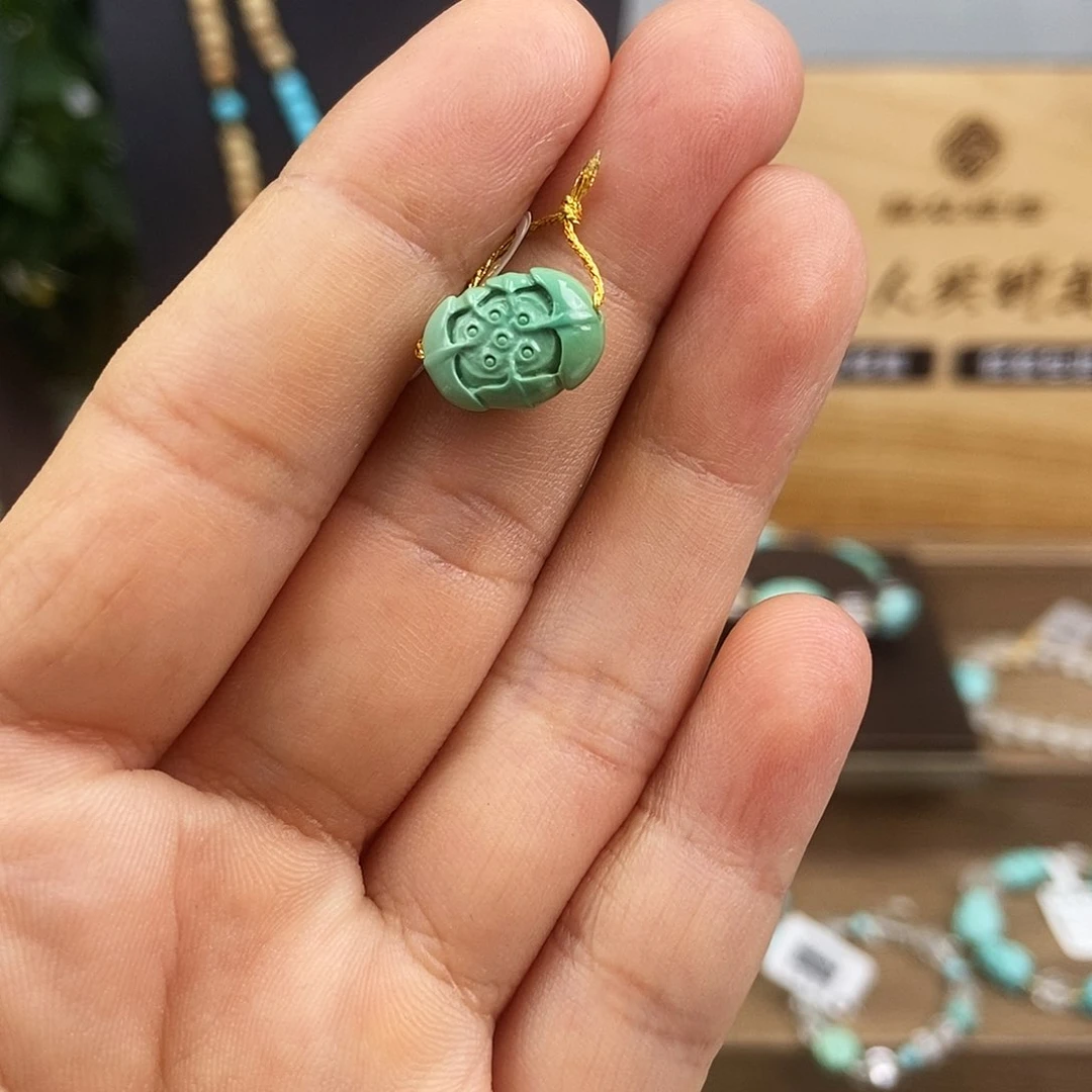 未镶嵌绿松石珠宝奇石